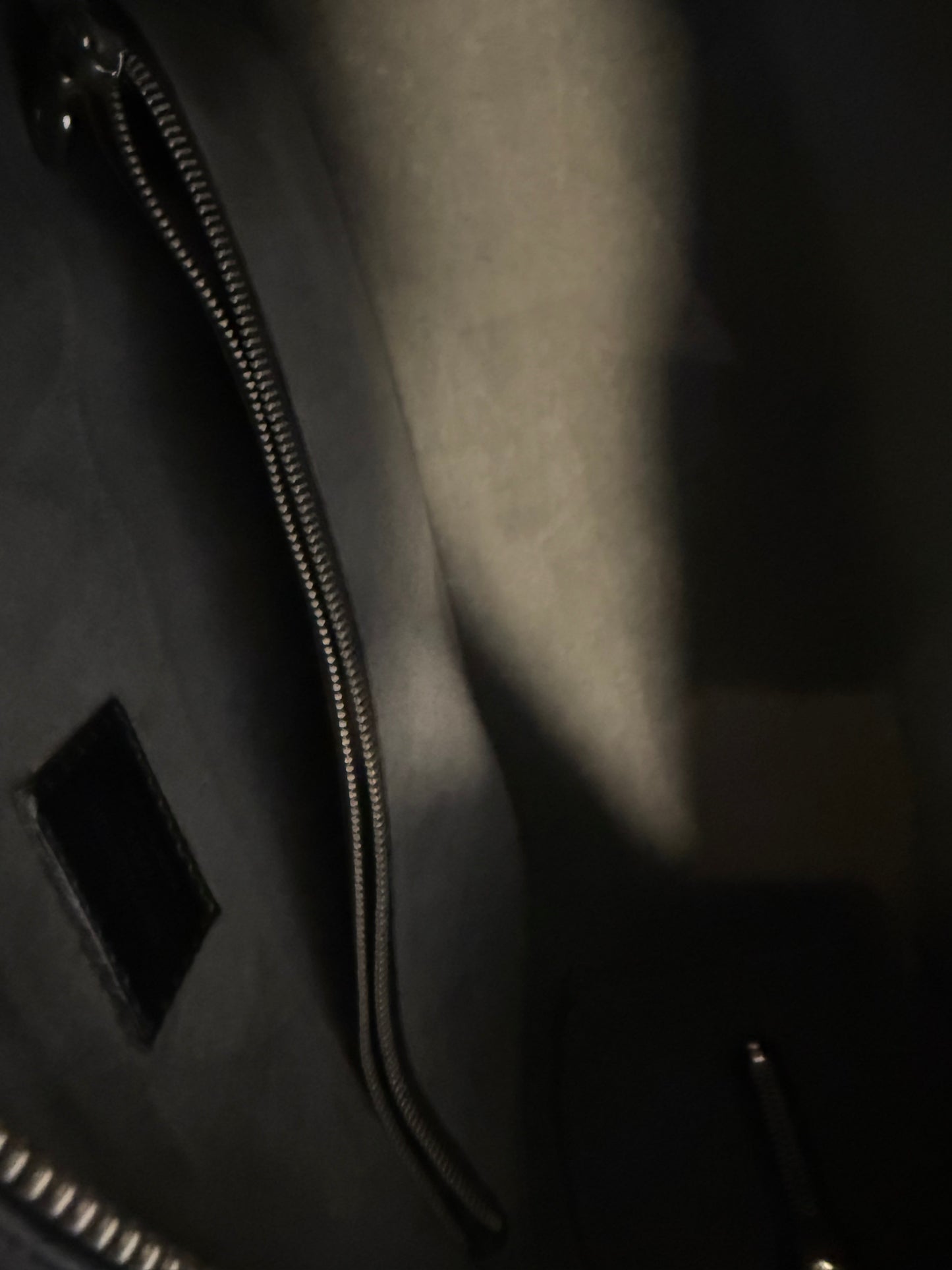 Louis Vuitton - Jasmin - Epi Leather - Black - (Medium)