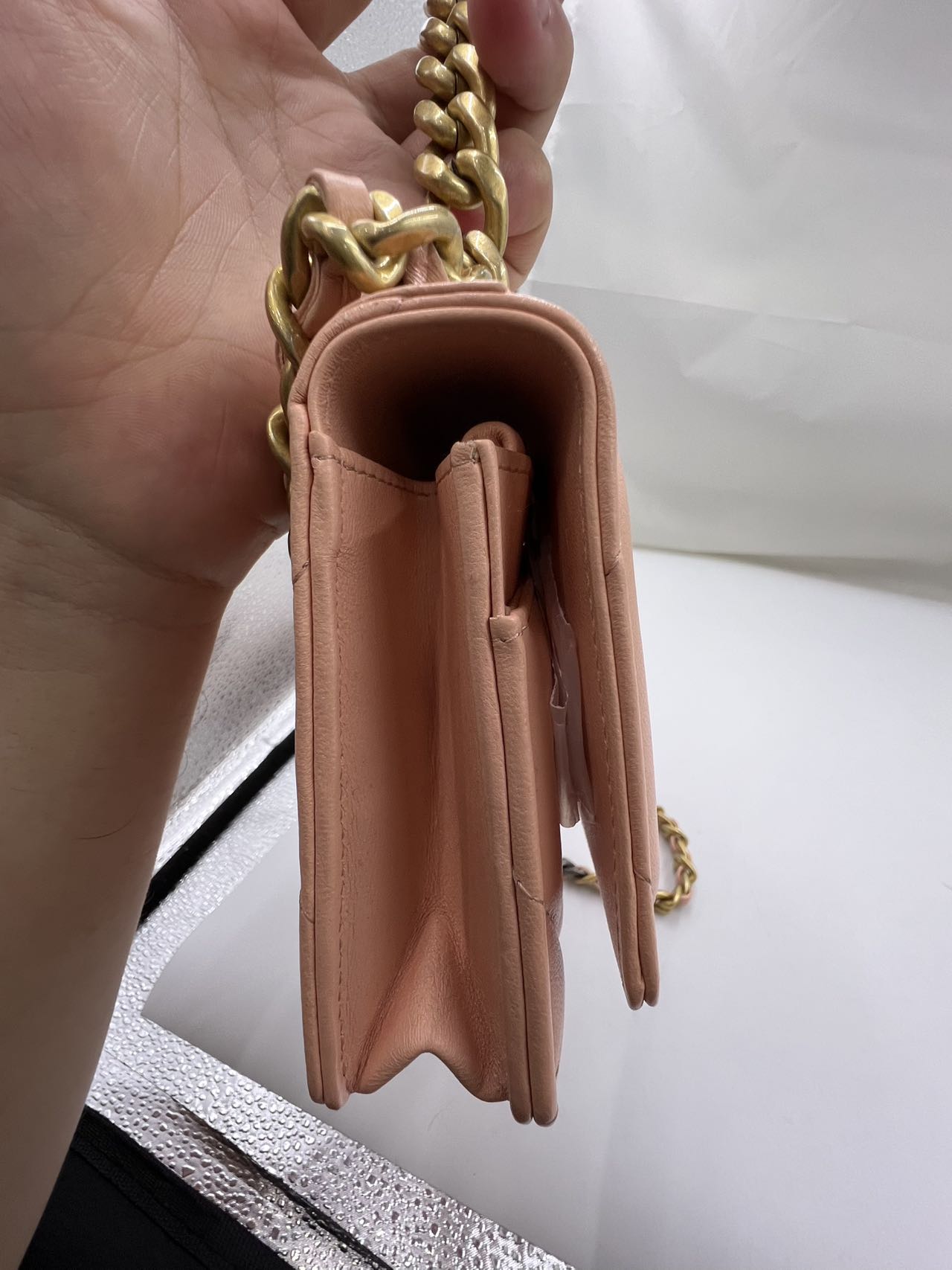 Chanel - Chanel 19 Wallet On Chain (WOC) - Lambskin leather - Pink with Mixed-Tone Hardware - (mini)
