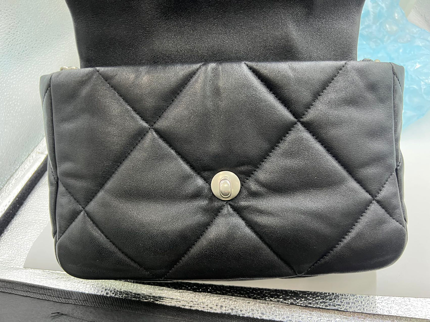 Chanel - 19 Bag - Leather - Black - (mini)