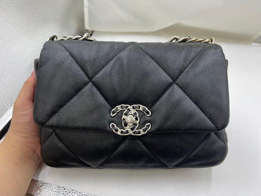 Chanel - 19 Bag - Leather - Black - (mini)