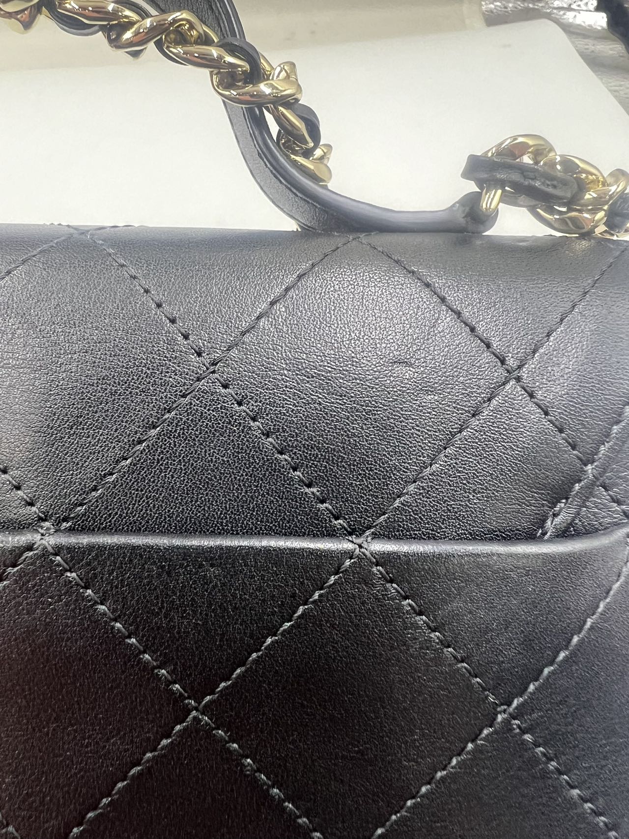 Chanel - Coco Handle Flap Bag - Lambskin leather - Black - (Medium)