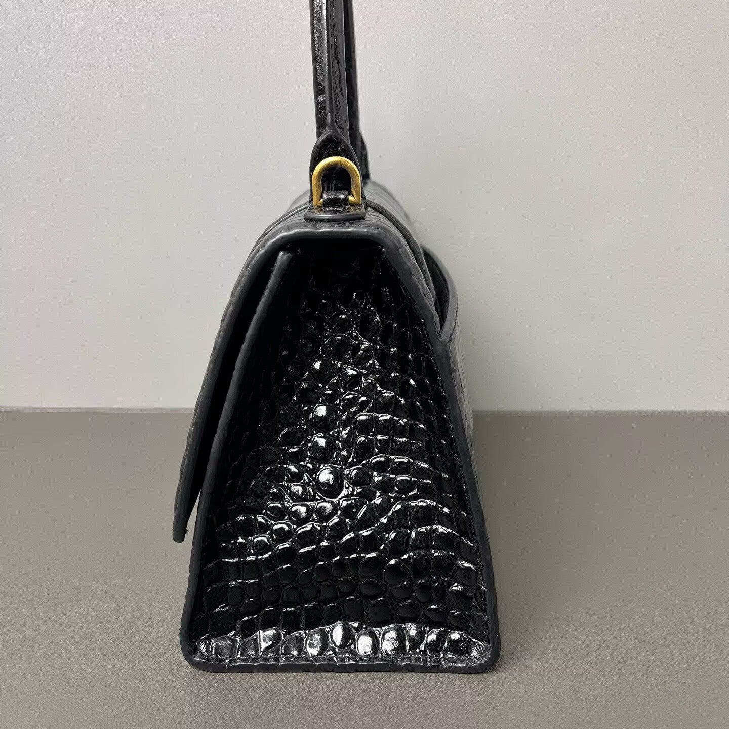 Balenciaga - Hourglass - Calfskin leather - Black with Gold-Tone Hardware - (mini)