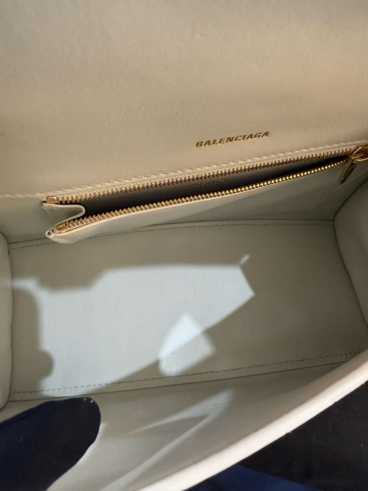 Balenciaga - Hourglass - Crocodile-embossed cowhide leather - White with Gold-Tone Hardware - (Small)