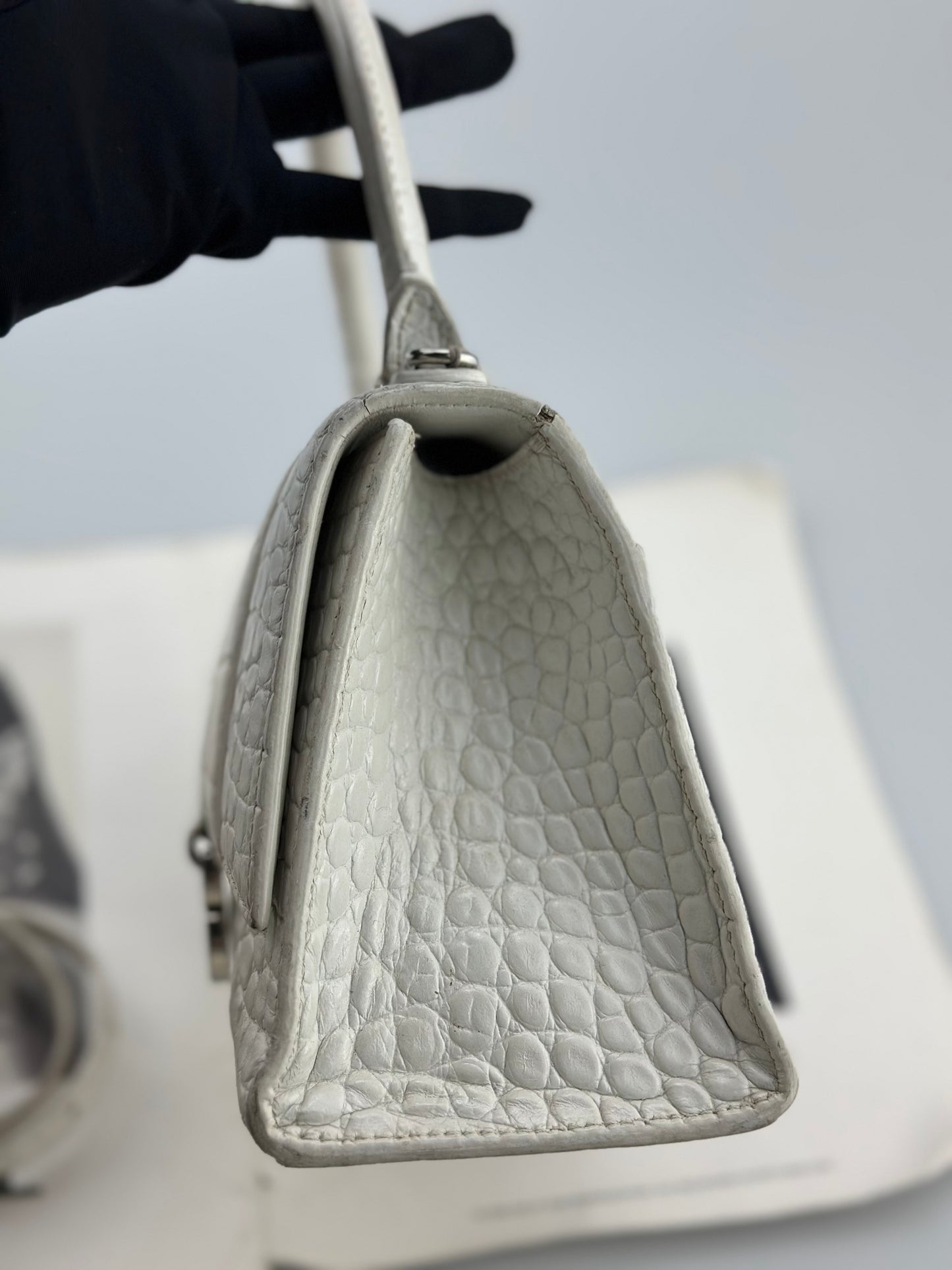 Balenciaga - Hourglass S - Leather with crocodile embossing - White - (small)