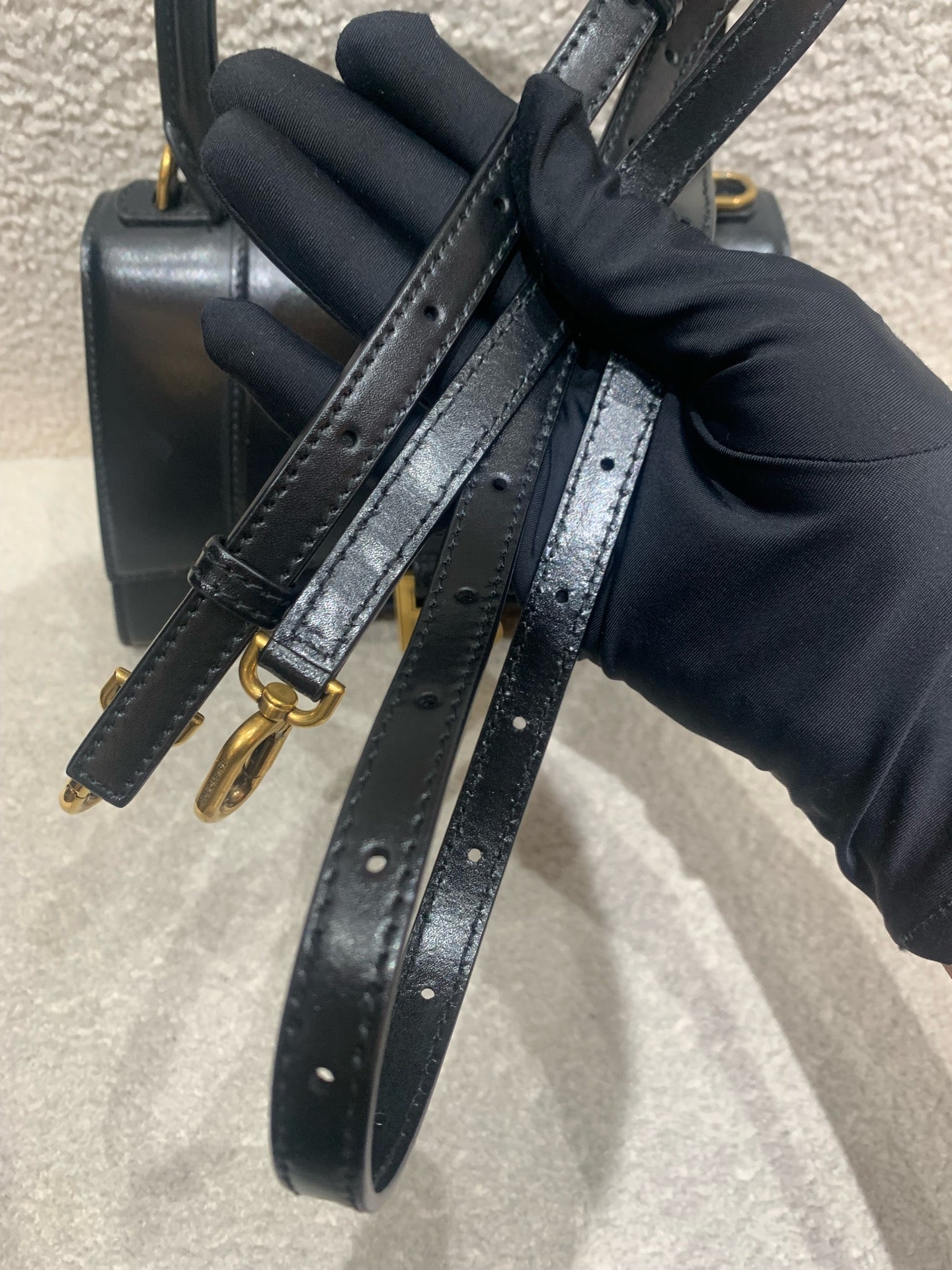 Balenciaga - Hourglass Small Top Handle Bag - Smooth calfskin leather - Black with Gold-Tone Hardware - (Small)