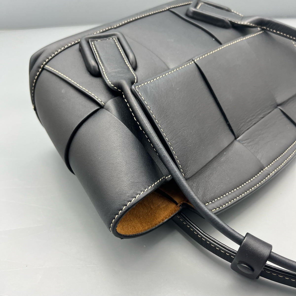 Bottega Veneta - Arco - Leather - Black - (small)