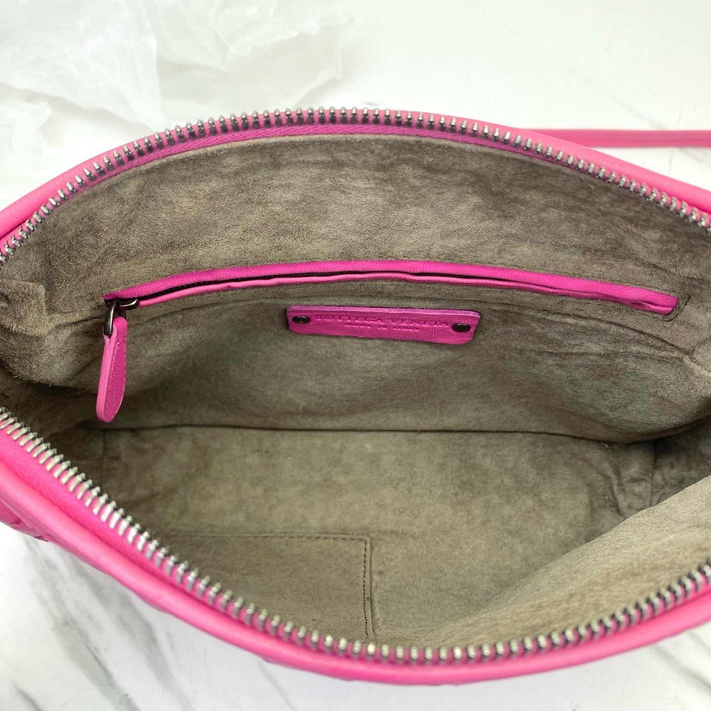 Bottega Veneta - Intrecciato Shoulder Bag - Leather - Pink - (small)