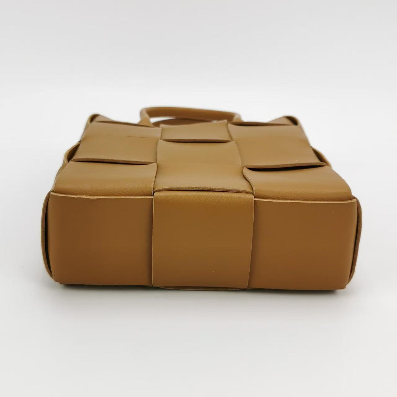 Bottega Veneta - Mini Arco Tote - Calfskin leather - Camel - (mini)