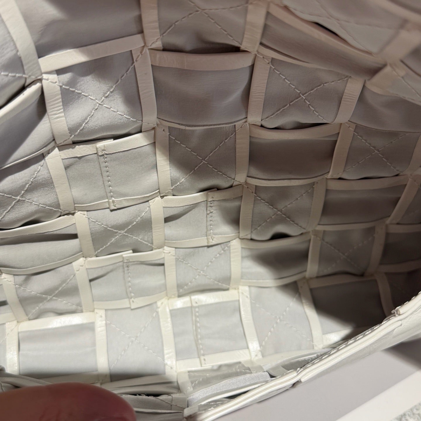Bottega Veneta - Other - Leather - White - (medium)