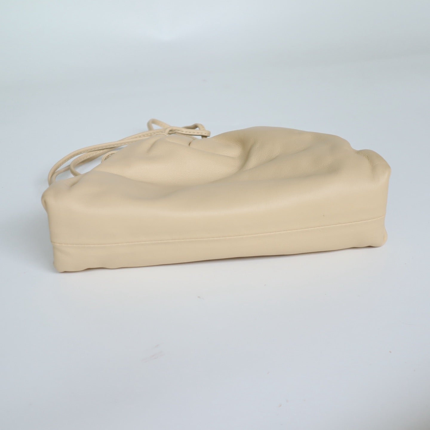 Bottega Veneta - The Pouch - Leather - Beige - (mini)
