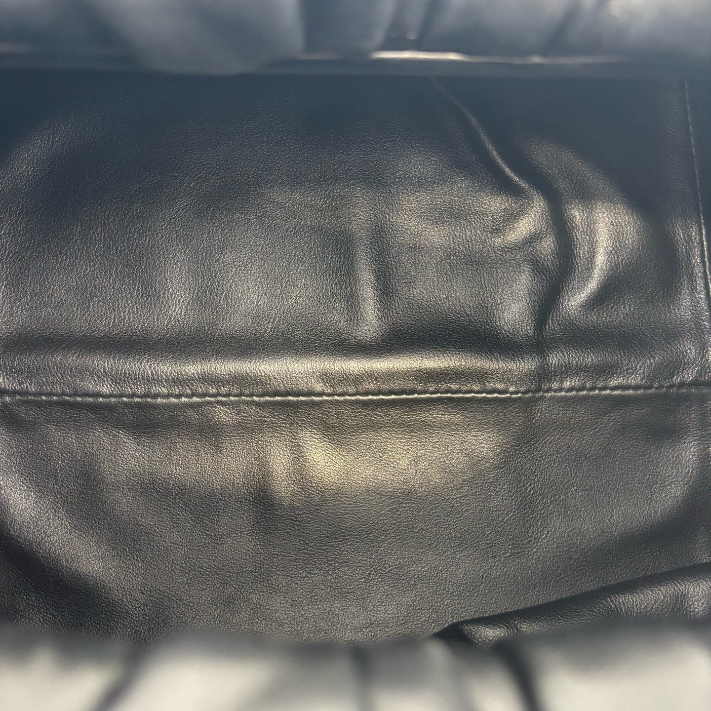 Bottega Veneta - The Pouch - Leather - Black - (medium)