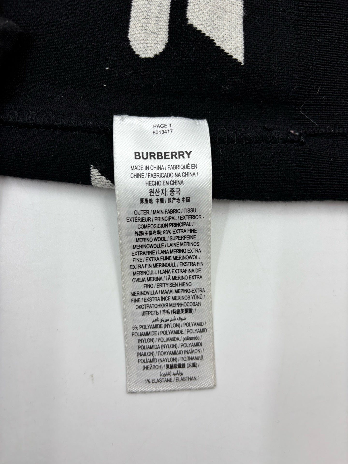 Burberry - Other - Wool - Black - (M)