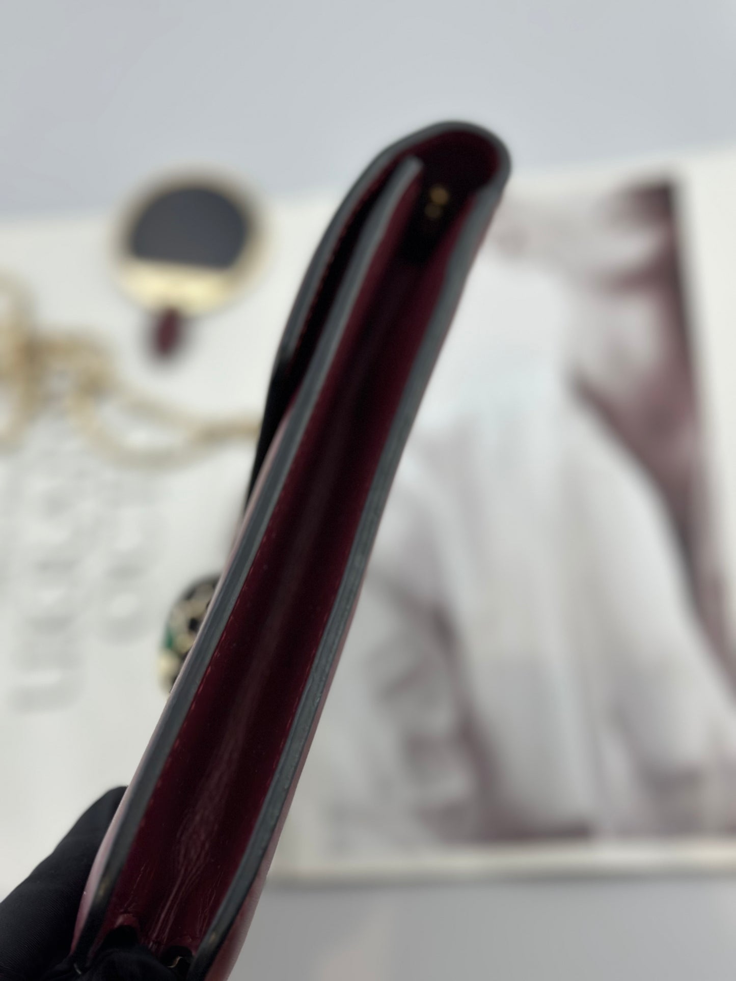 BVLGARI - Serpenti Forever - Calf leather - Burgundy with Gold-Tone Hardware - (large)