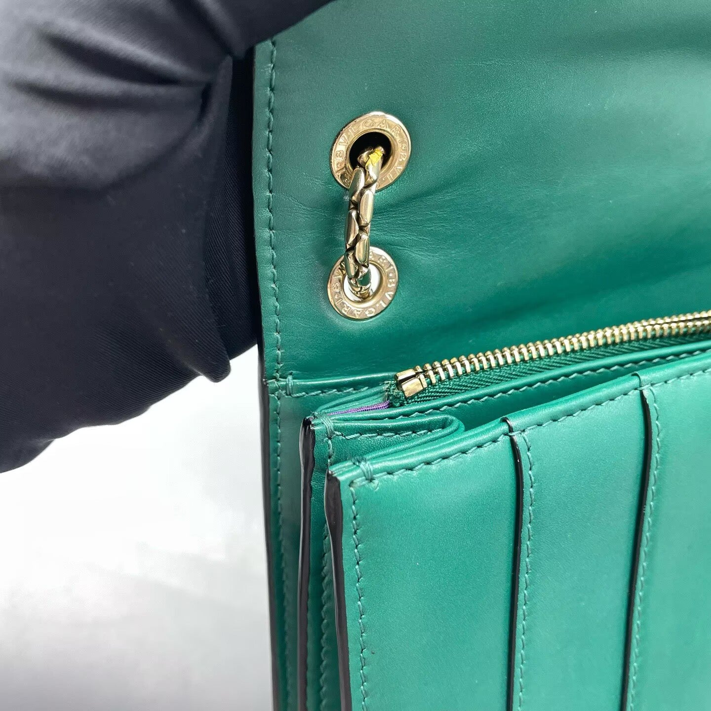 Bvlgari - Serpenti Forever - Smooth calfskin leather - Green with Gold-Tone Hardware - (Medium)