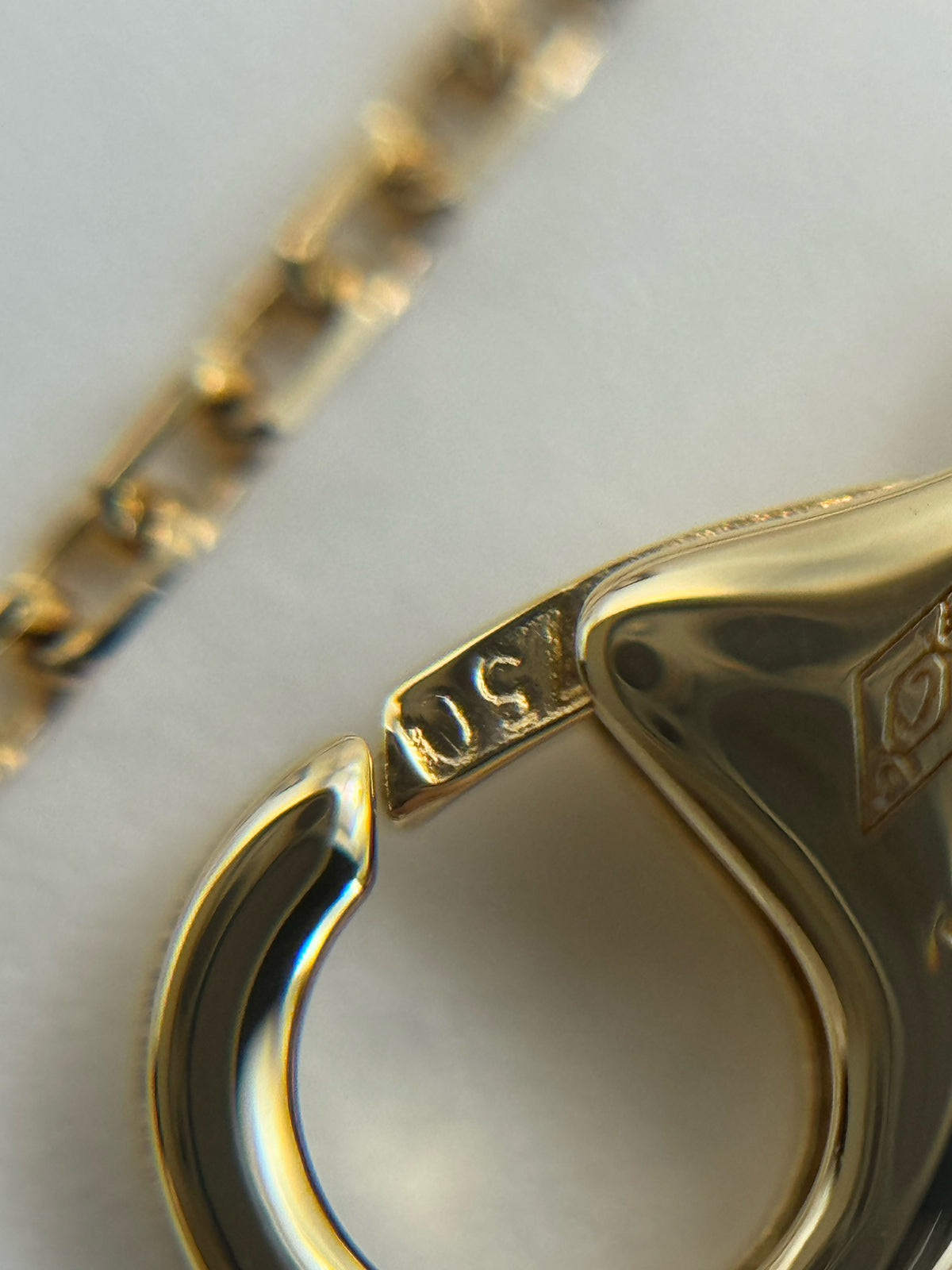 Cartier - Amulette de Cartier - Yellow gold - Gold
