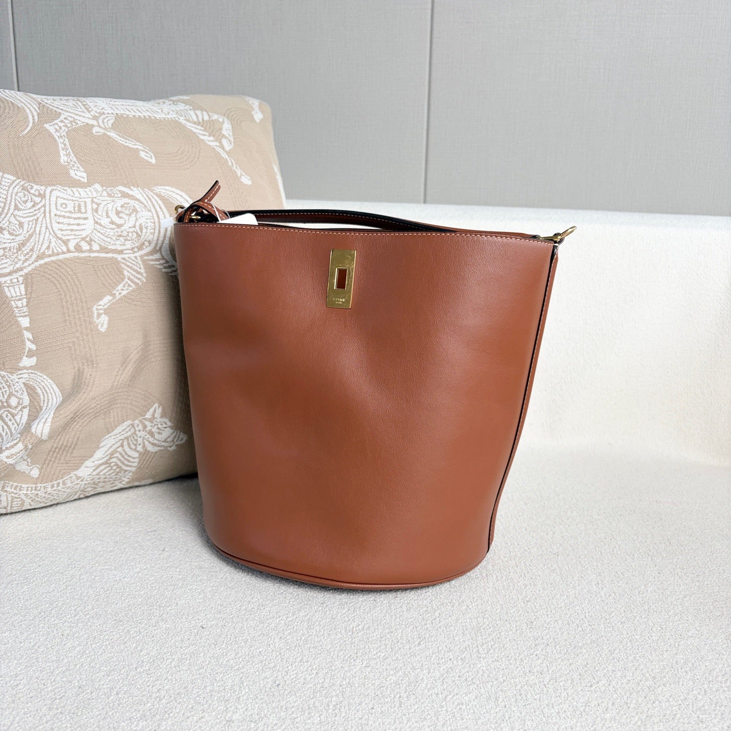 Celine - Bucket 16 - Leather - Brown - (medium)
