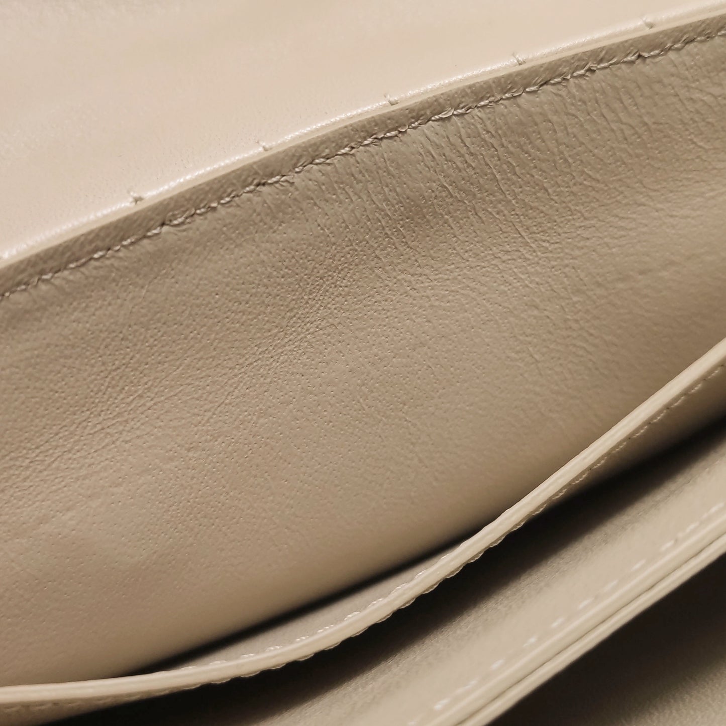 Celine - C Bag Quilted Calfskin - Leather - Beige - (medium)