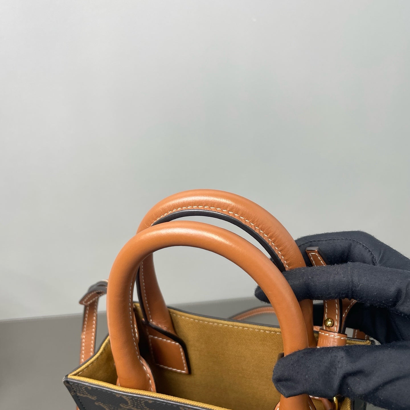 Celine - Cabas Mini Vertical - Leather - Brown - (mini)