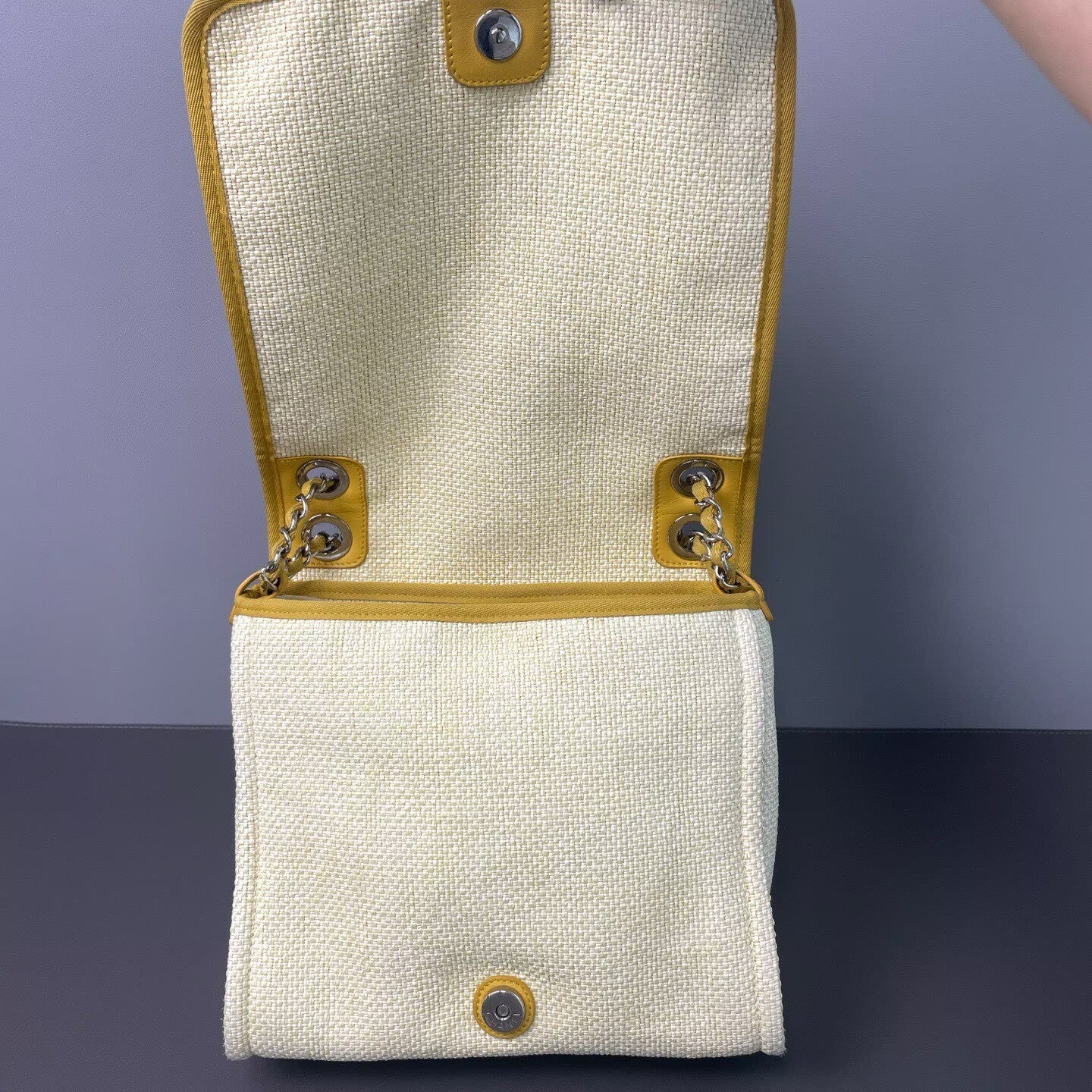 Chanel - 16C Beach Messenger Bag - Canvas with leather trim - Yellow and Beige - (medium)