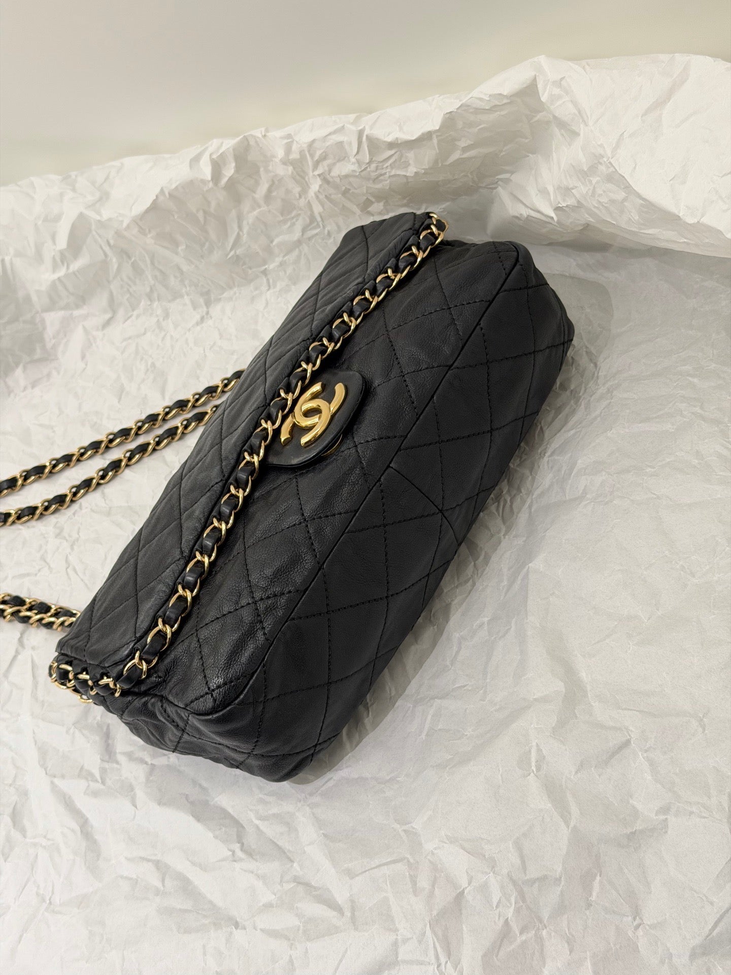 Chanel - 17 Bag - Leather - Black - (medium)