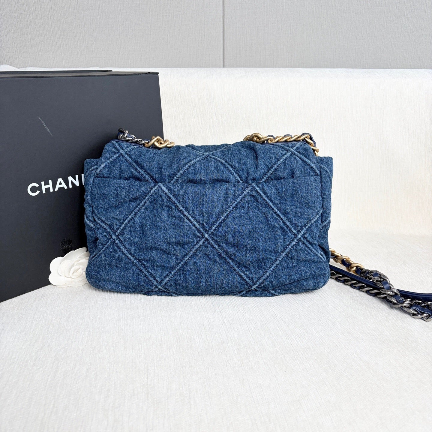 Chanel - 19 Bag - Denim - Jeans - Blue - (medium)
