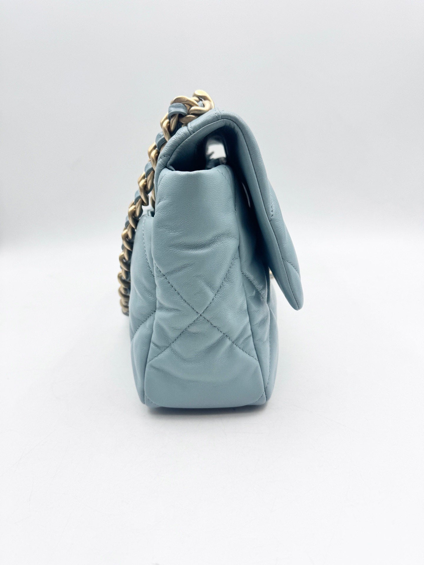 Chanel - 19 Bag - Lambskin leather - Tiffany Blue with Gold-Tone Hardware - (Medium)