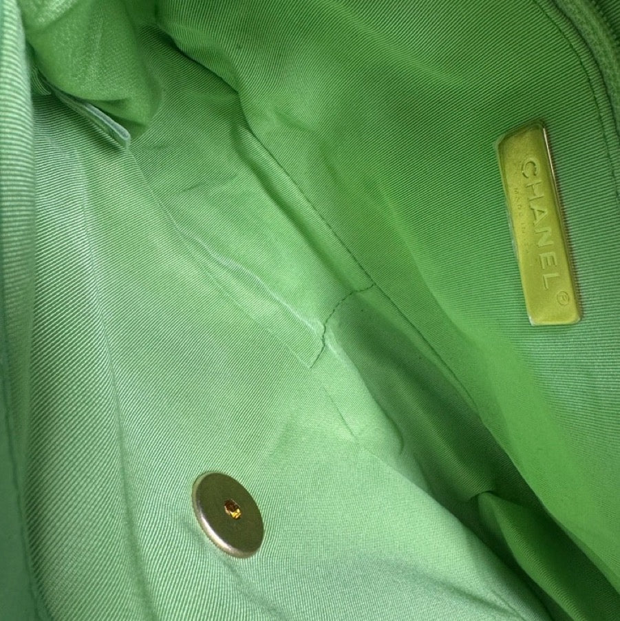 Chanel - 19 Bag - Leather - Green - (Small)