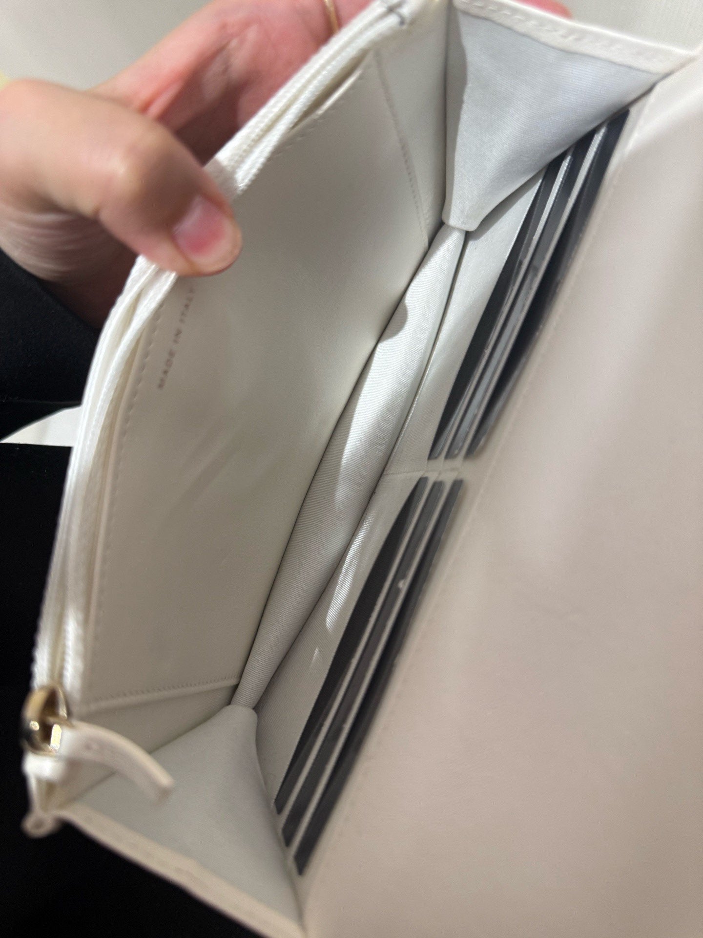 Chanel - 19 WOC (Wallet on Chain) - Lambskin leather - White with Mixed Metal Hardware - (Mini)