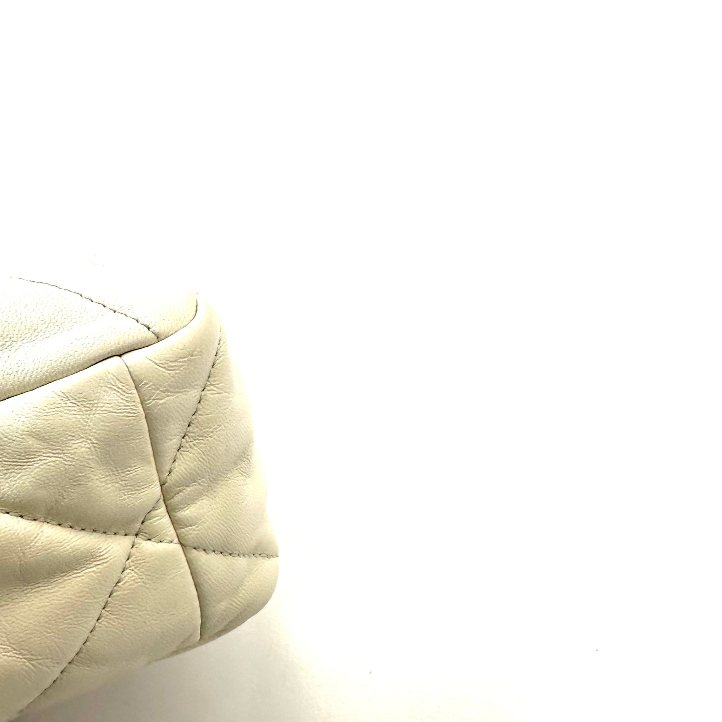 Chanel - 19bag - Leather - White