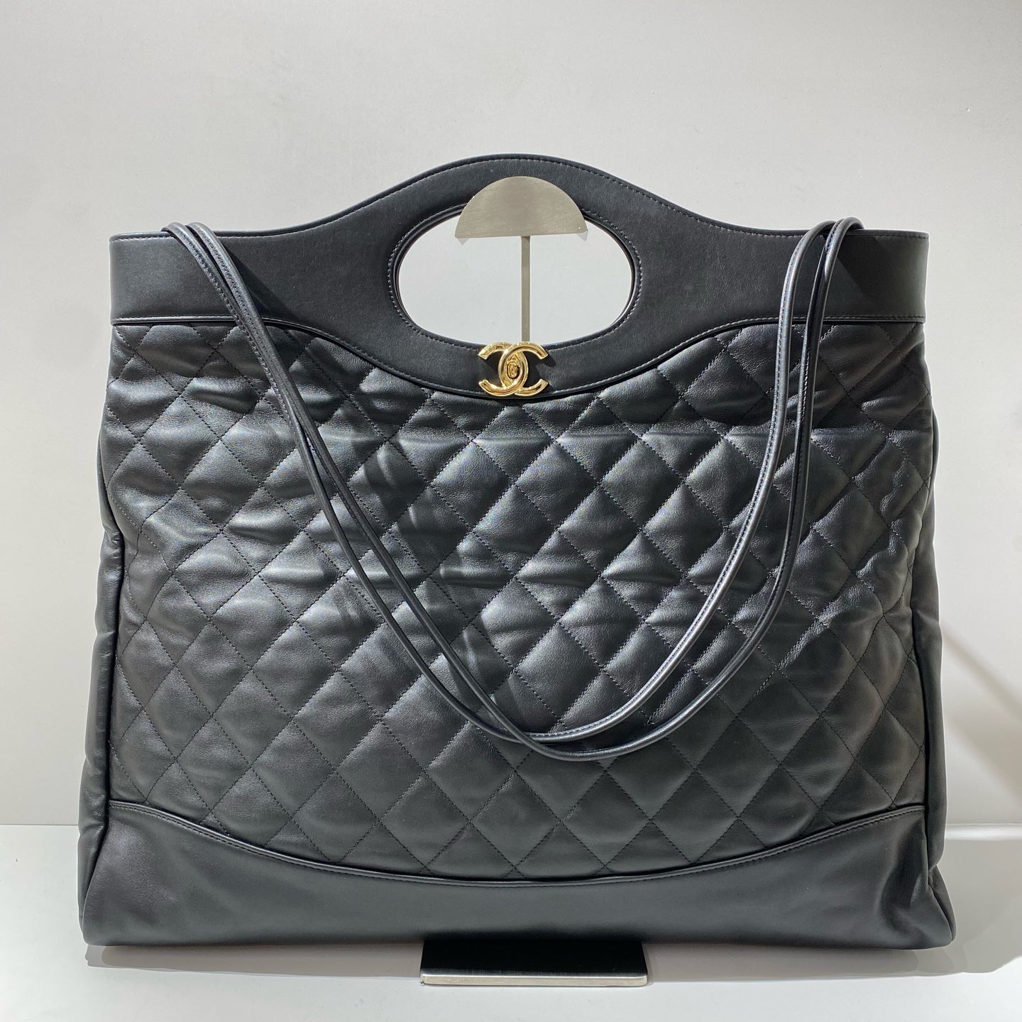 Chanel - 31 Shopping Bag - Lambskin leather - Black - (large)