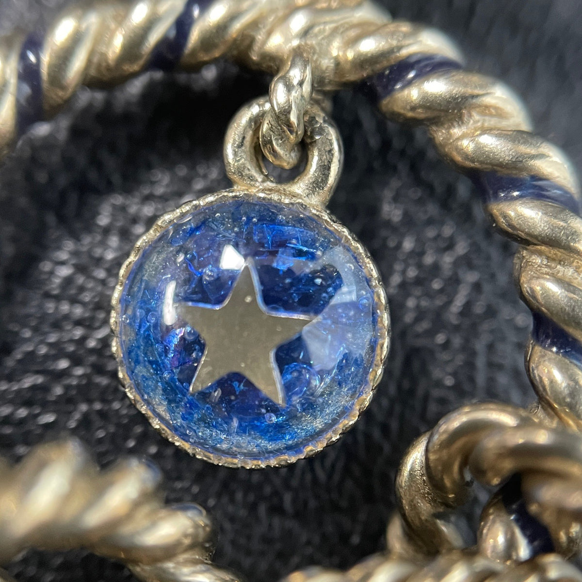 Chanel - Blue Starry Sky 19C - Gold-tone base metal; composition of the blue decorative elements is unconfirmed. - Multicolour
