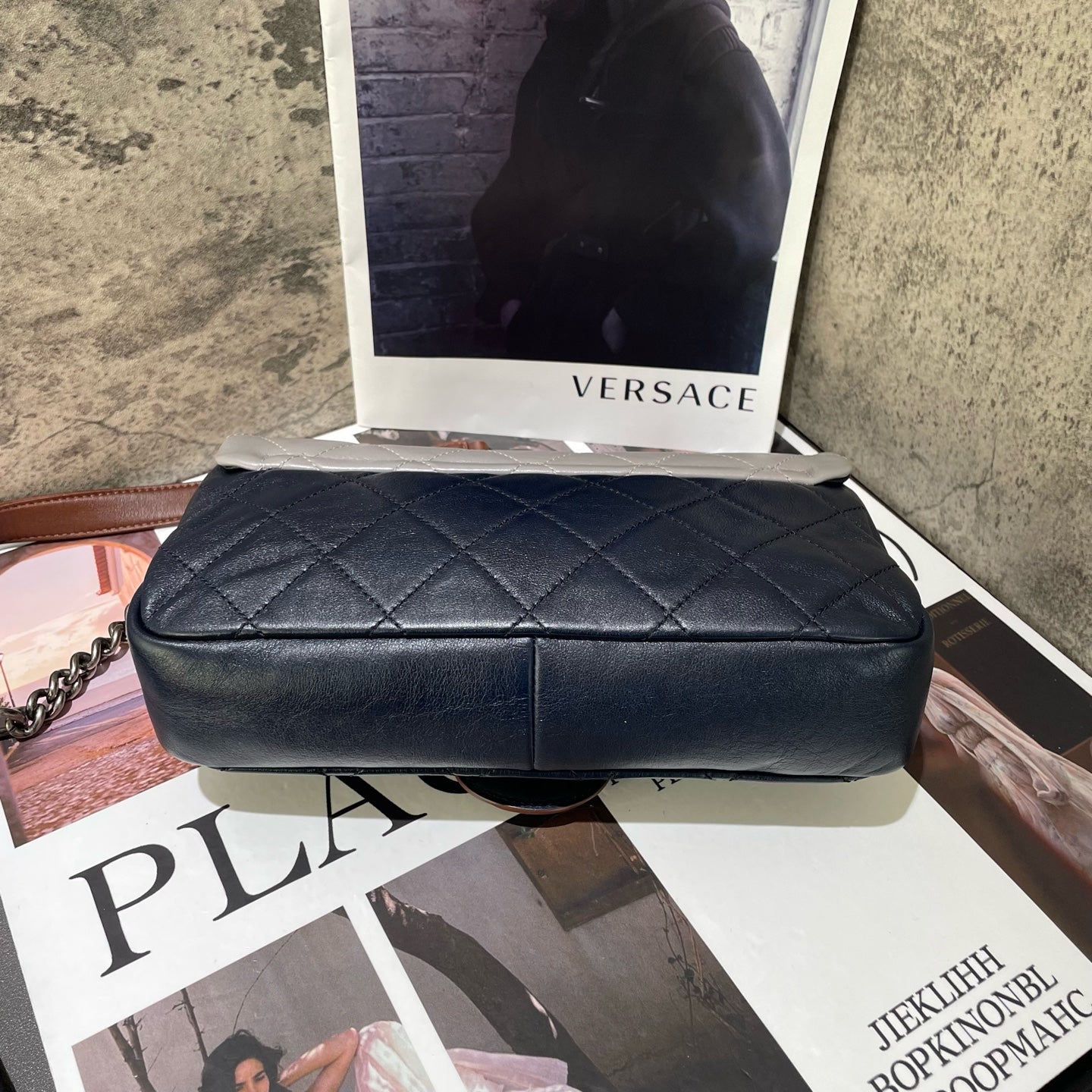 Chanel - Bombay CF Flap Bag - Calfskin leather - Multicolour - (Medium)