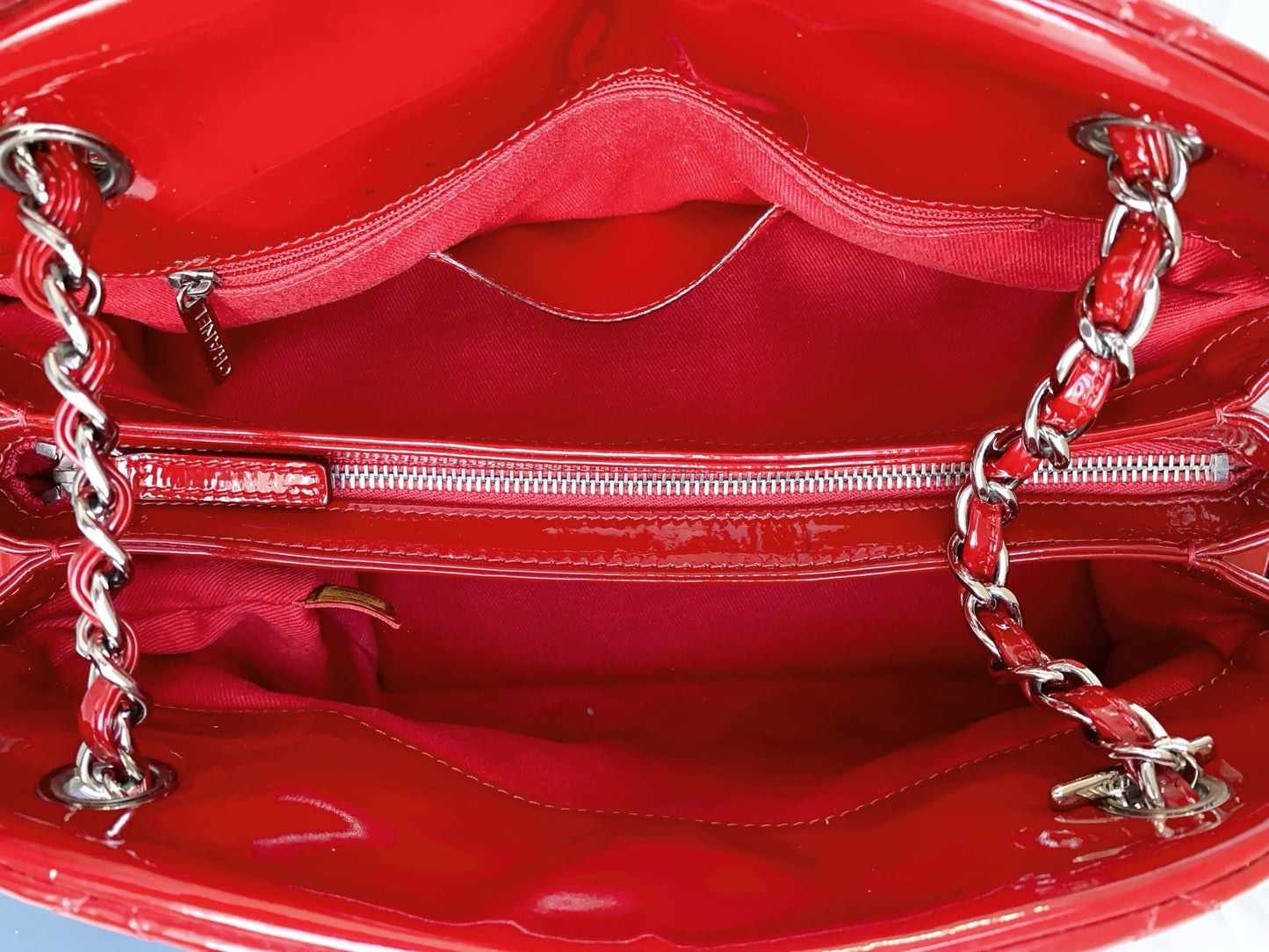 Chanel - Bowling Bag - Patent leather - Red - (medium)