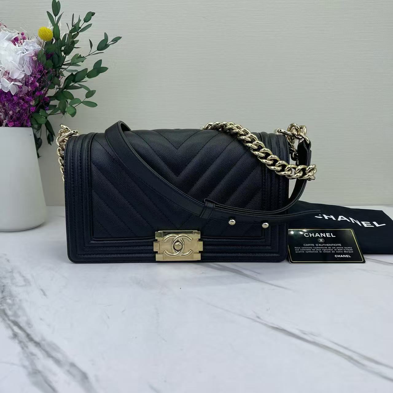 Chanel - Boy Bag - Caviar calfskin leather - Black with Gold-Tone Hardware - (Medium)