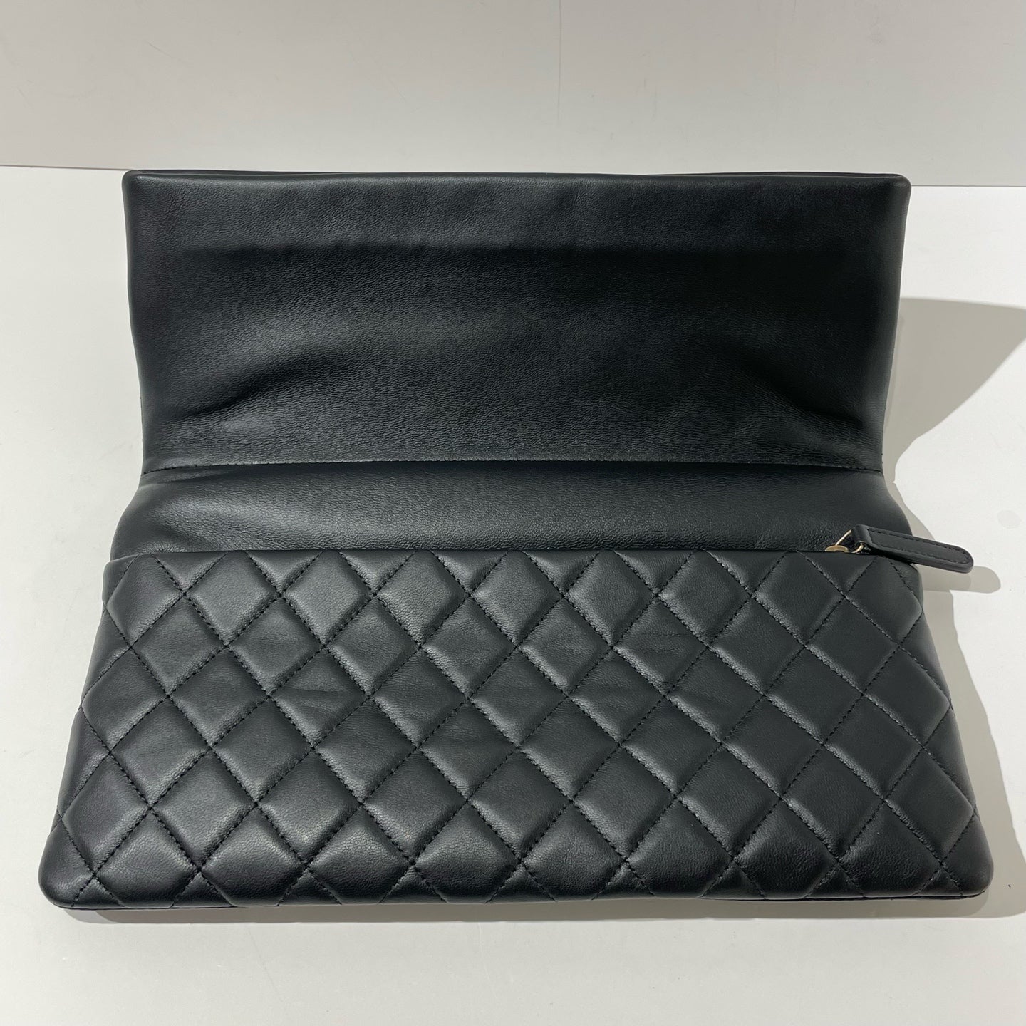 Chanel - Boy - Leather - Black - (Medium)