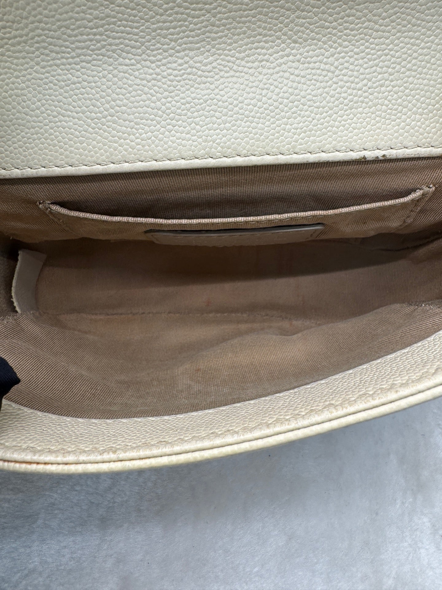 Chanel - Chanel 23 - Calfskin - Beige - (mini)