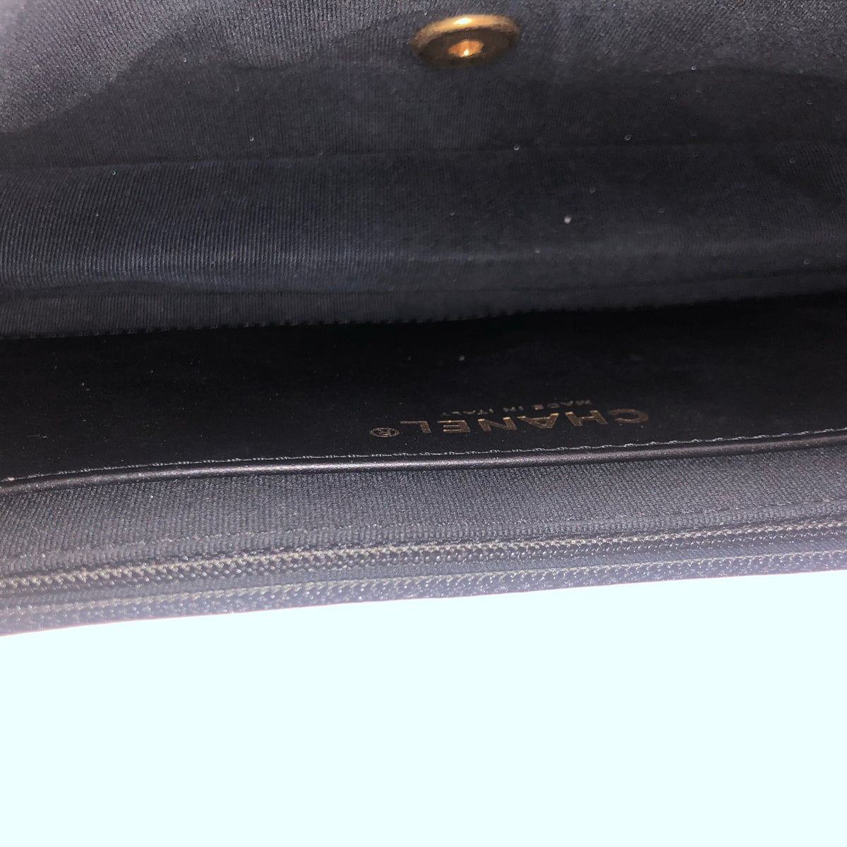 Chanel - Classic Flap 23B Medium - Leather - White - (medium)