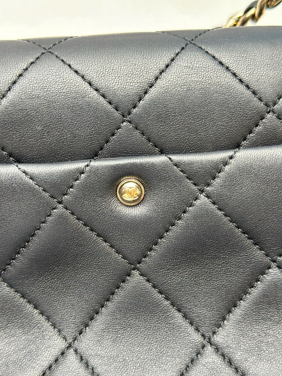 Chanel - Classic Flap Big Mini Resort Collection - Leather - Black - (mini)