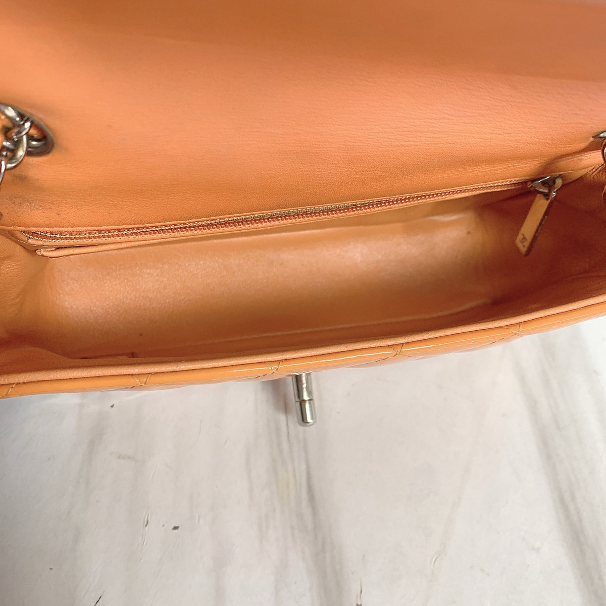 Chanel - Classic Flap Large Mini - Patent leather - Orange - (Mini)