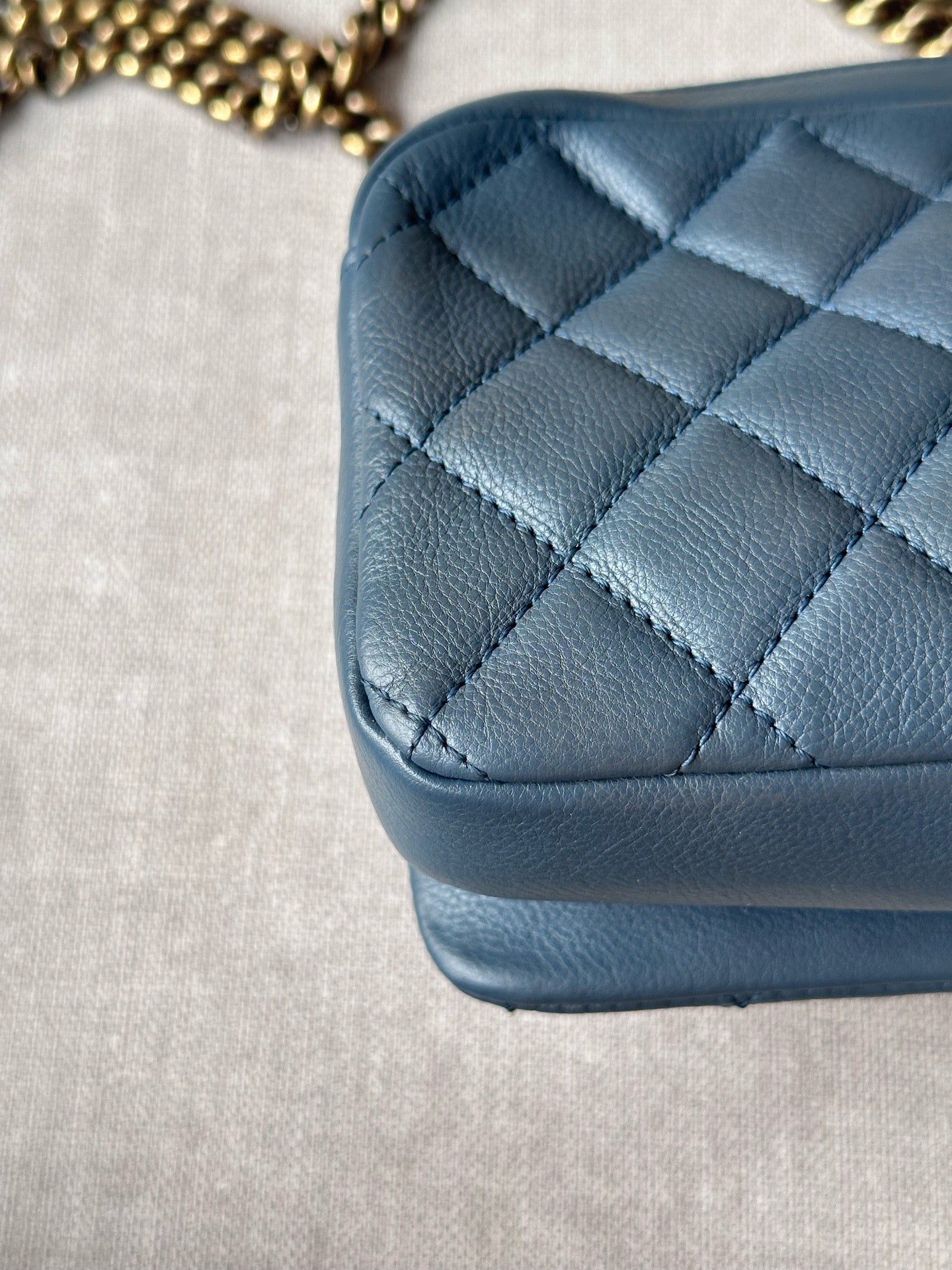 Chanel - Classic Flap - Leather - Blue - (small)