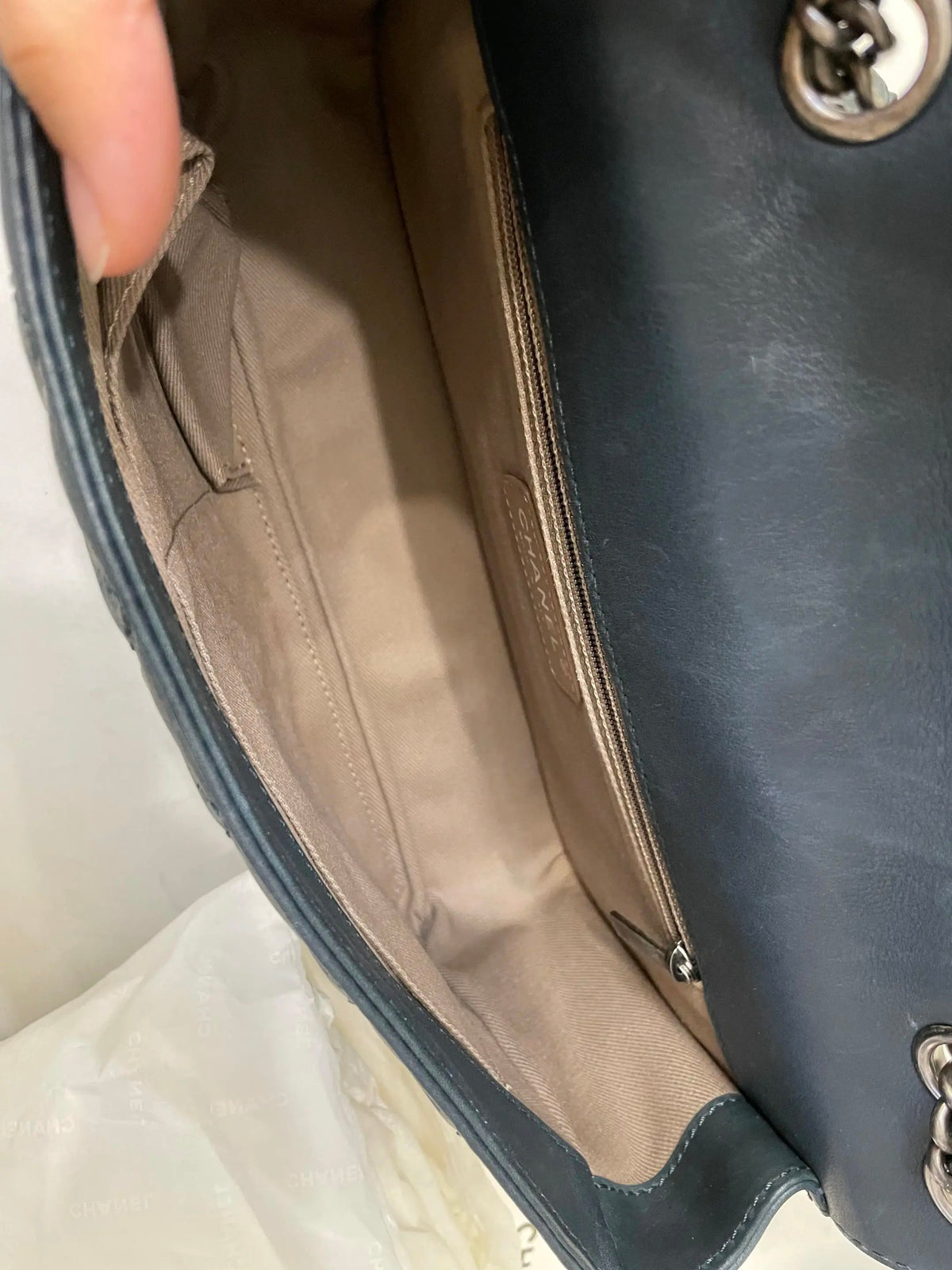 Chanel - Classic Flap - Leather - Green - (medium)