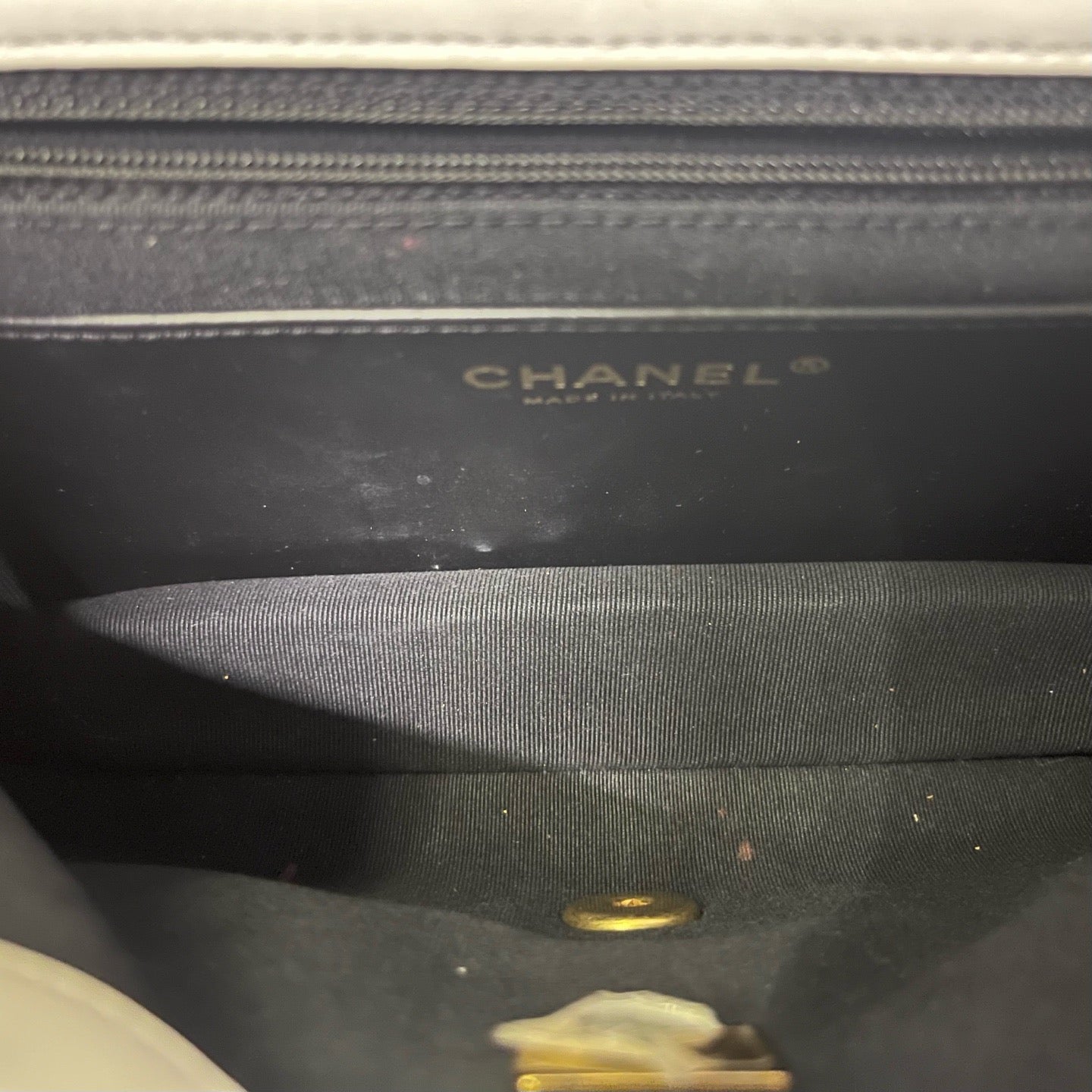 Chanel - Classic Flap - Leather - White - (medium)