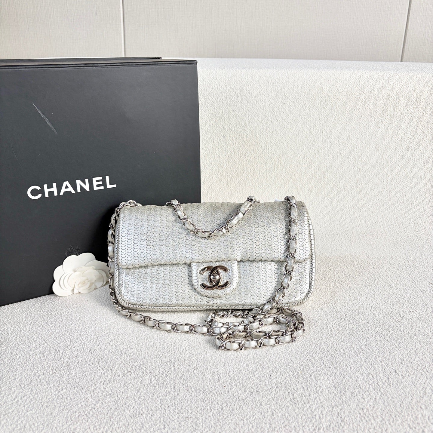 Chanel - Classic Flap Mini - Cowhide leather - Silver - (mini)