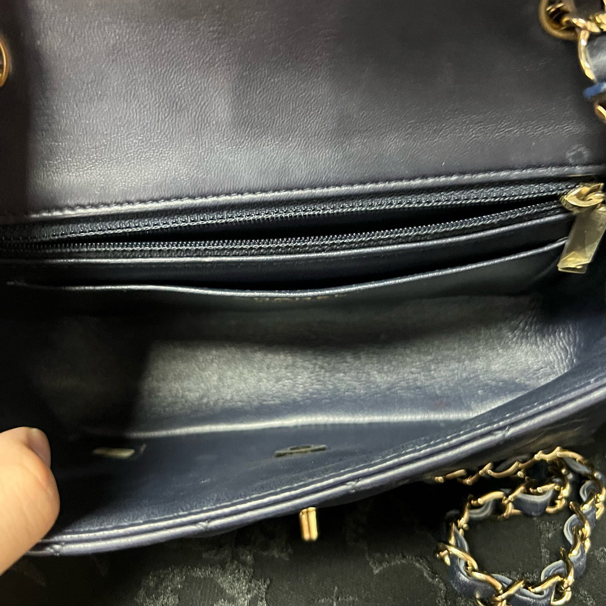 Chanel - Classic Flap Mini - Leather - Blue - (mini)