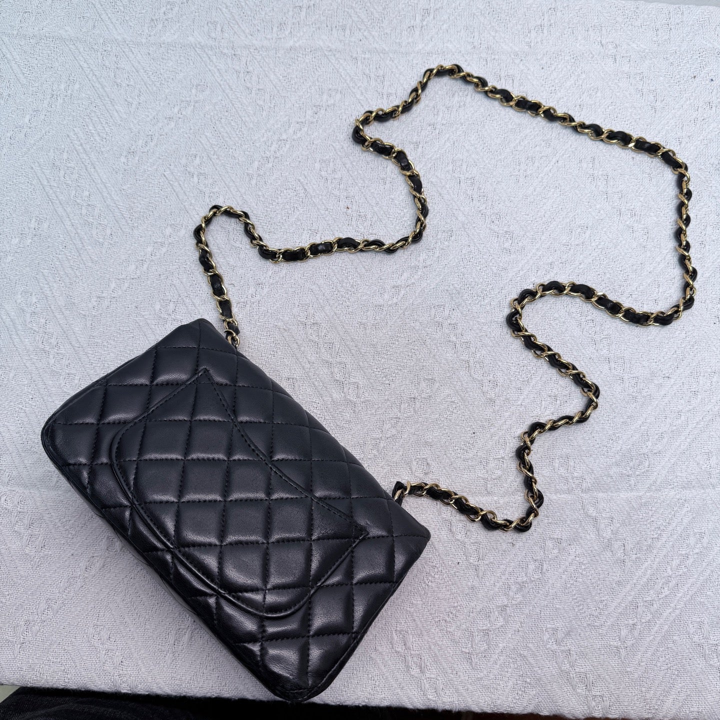 Chanel - Classic Flap Mini (Rectangular) - Lambskin leather - Black with Gold-Tone Hardware - (mini)