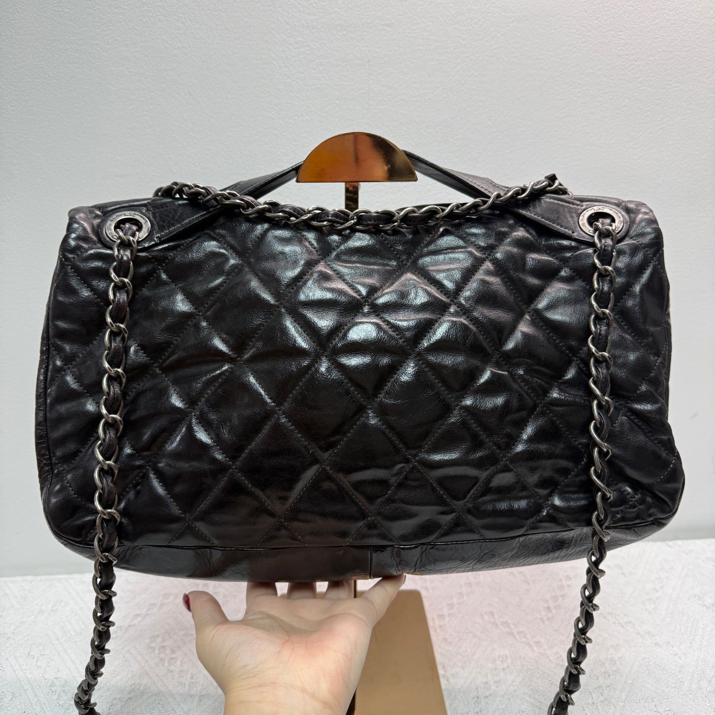 Chanel - Flap Bag - Distressed lambskin leather - Black with Ruthenium-Tone Hardware - (medium)