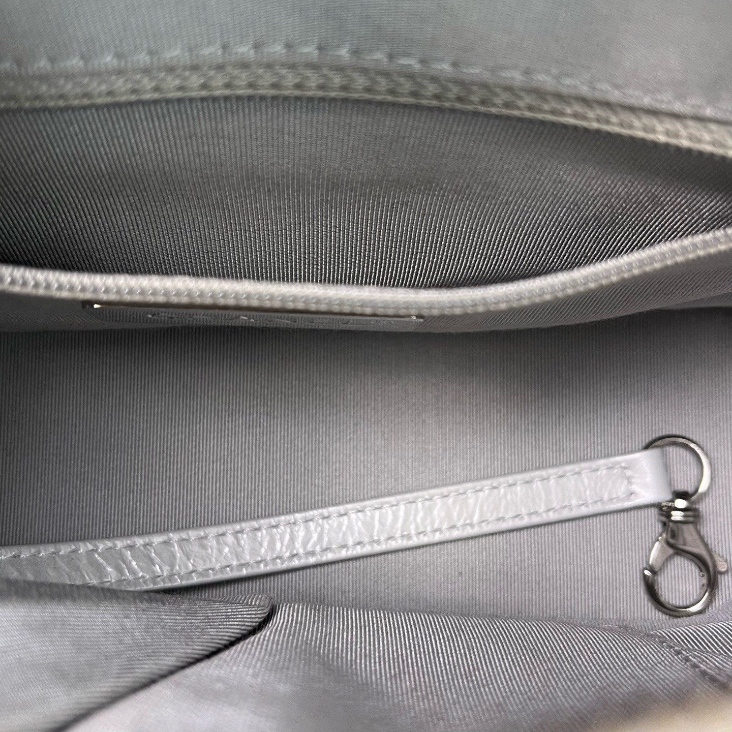 Chanel - Gabrielle Hobo Bag - Calfskin leather - Silver with Mixed-Tone Hardware - (small)
