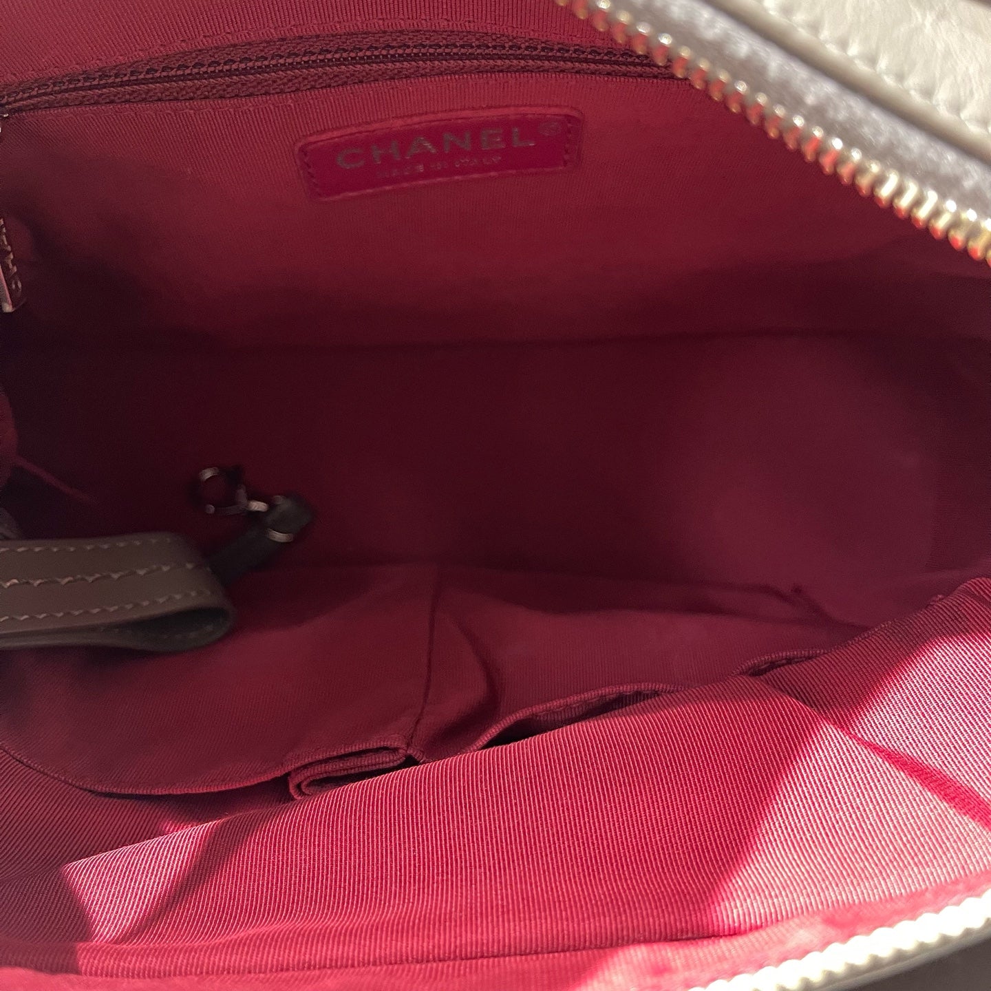 Chanel - Gabrielle Hobo - Leather - Grey - (Medium)