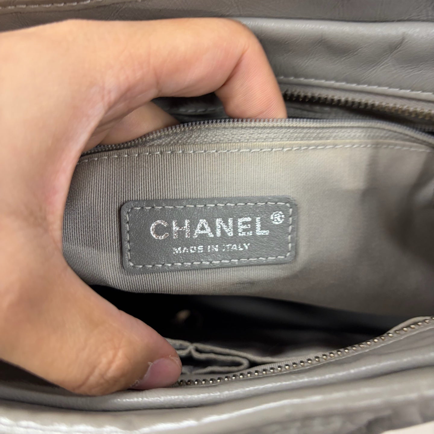 Chanel - Gabrielle - Leather - Grey - (medium)