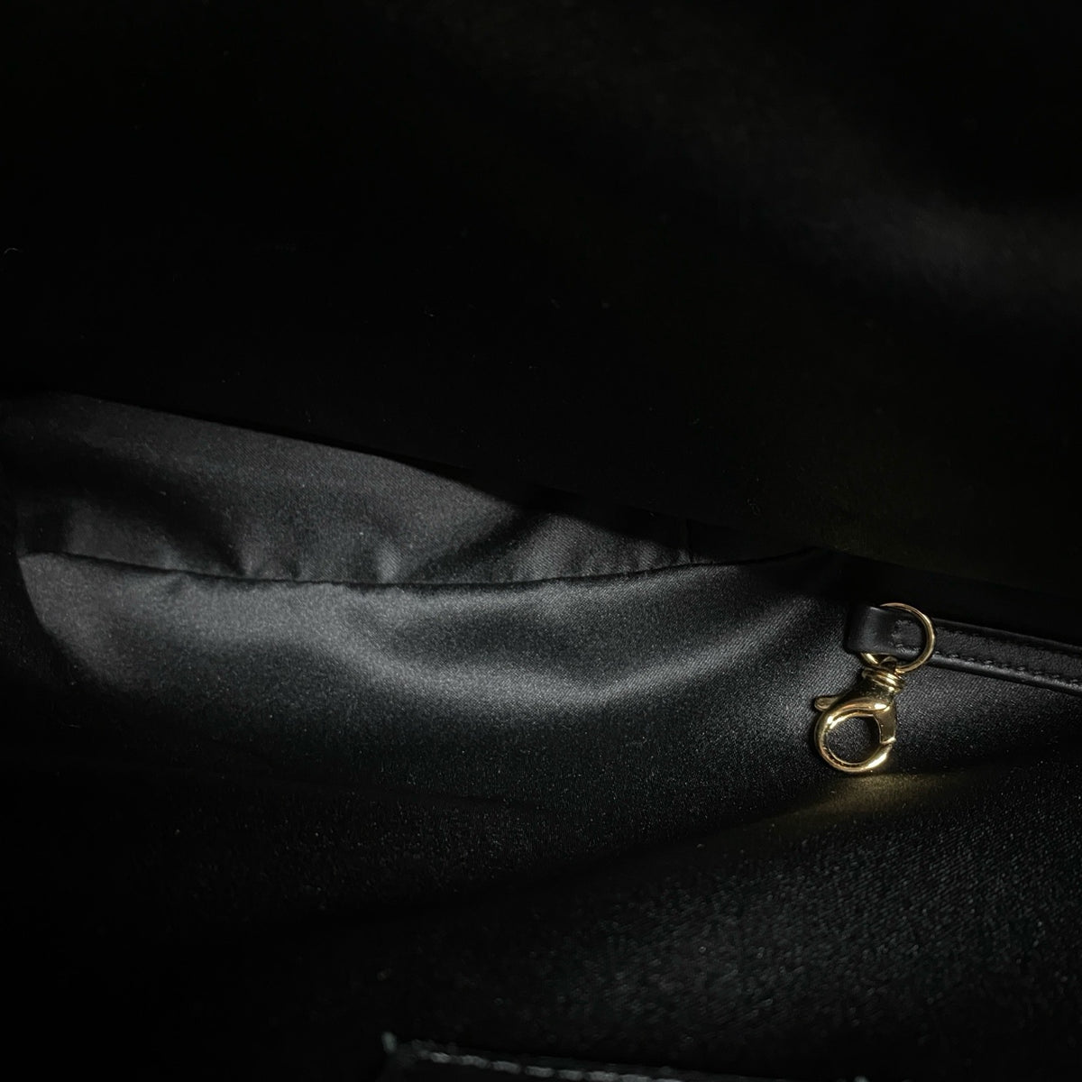 Chanel - GST Tote - Leather - Black - (medium)